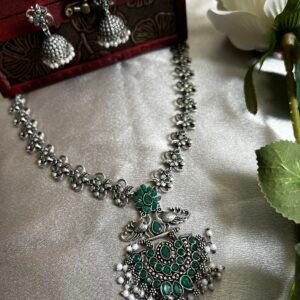 Oxidixed long necklace(green)