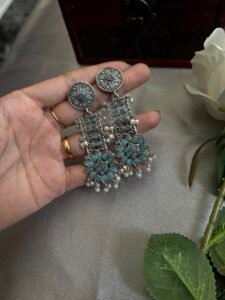 Oxidixed heavy earrings(sky blue)