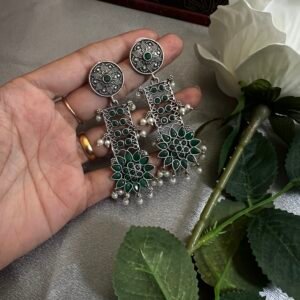 Oxidixed heavy earrings(green)
