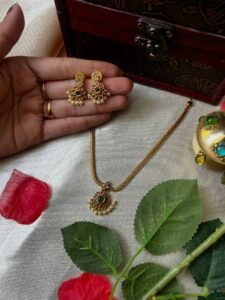 Minimal Temple Necklace Set Combo